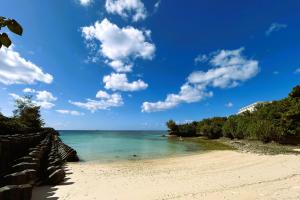 Beachside Sea of Toya Yomitan