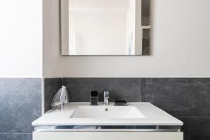 Fusetti Elegante Appartamento con Balcone in Zona Navigli