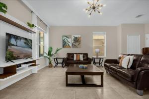 4 Bedrooms 4 Bathrooms Bella Vida 440 Lf