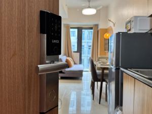 Shore 3 Residences RM 1432 Pool View by Prime Stay MOA