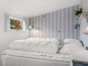 Holiday Home Kamilla - from the sea by Interhome