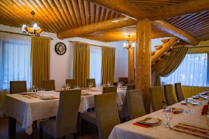 Pensiunea Rustic House Rucăr - Argeș