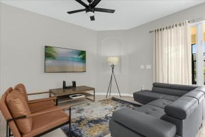 4 Bedrooms 3 Bathrooms Solterra 4735 Td