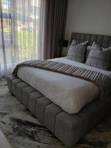 Contemporary 2BR Near Monte Casino, Fourways