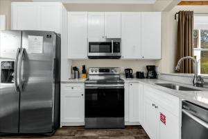 4 Bedrooms 3 Bathrooms Regal Palms 340 Ma