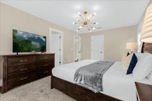 4 Bedrooms 3 Bathrooms Regal Palms 340 Ma