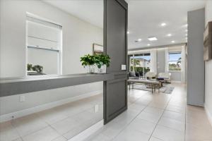 5 Bedrooms 4 Bathrooms Encore 7775 Wd