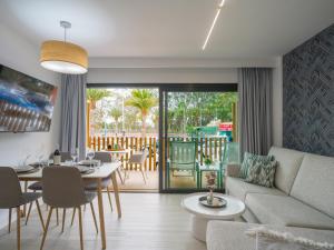 Sunset Arguineguin by CanariasGetway