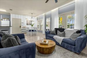 4 Bedrooms 3 Bathrooms Lucaya Village 9-104