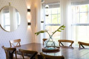 4 Bedroom 3 Bathroom Lucaya Village 26-108