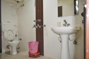 Hotel Sandhyana Inn Peaceful stays near Bhagsu Waterfall