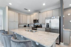 8 Bedrooms 7 Bathrooms Encore Resort 7590 Ma