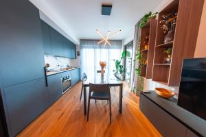 crespi terrace, private parking, a few steps from the metro