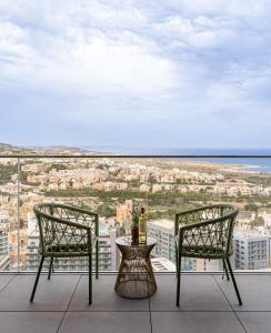 Sunset View Designer Apartment With Pool Access