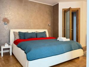 City view apartment in center of Brasov, AFI