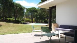 Villa darchitecte 350m carrés bord de forêt 10mn des plages