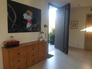 Villa darchitecte 350m carrés bord de forêt 10mn des plages