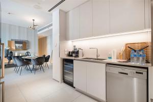 Address Beach Resort 3 Bedroom with Sea and Palm Views