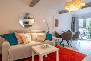 LE COEUR DU SUQUET avec petit balcon et belle vue