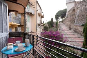 LE COEUR DU SUQUET avec petit balcon et belle vue