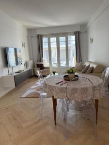 Beautiful 3 rooms, Carré d Or