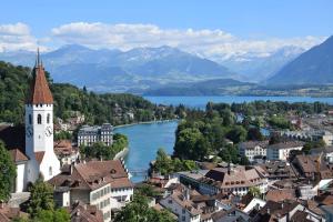 Thun Center Apartment Close to Lake and Shops