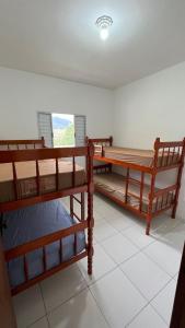 Apartamento 06 de 2 dor Maranduba cond piscina