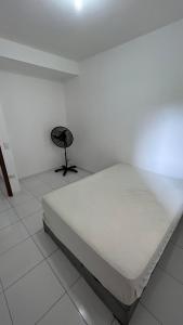 Apartamento 06 de 2 dor Maranduba cond piscina