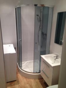 Holy Shell! Apartment