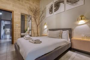 Stunning 3BR Townhouse with Private Rooftop by SF Homes