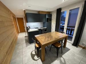 Appartement 2 pièces, 4 pers, balcon, parking, sauna - FR-1-263-87