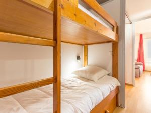 Studio lumineux près des pistes avec balcon - FR-1-275-154