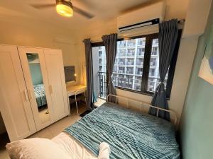 Cozy Unit near MOA and Airport