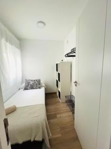 Central & Modern Apartment with Free Parking