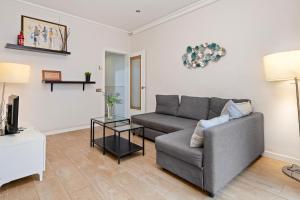 Bright 3BR2BA w Balcony in Eixample