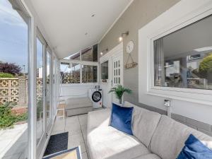 Waters Edge Holiday Home