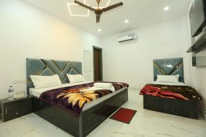 Aditya Home Stay