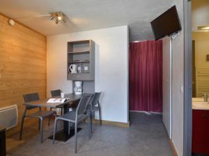 Studio rénové et confortable · Cœur de station - FR-1-181-2007