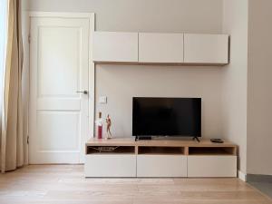 Next to Freedom Monument - 1 Bedroom 4 Guests - Central Location