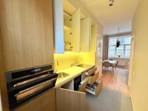 Next to Freedom Monument - 1 Bedroom 4 Guests - Central Location