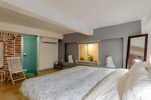 Luxury Duplex Retreat, Aldaba Selection