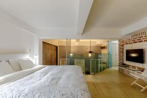 Luxury Duplex Retreat, Aldaba Selection