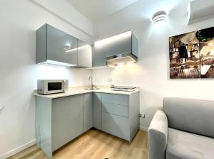 Gorgeous central open space Missori and Vetra subway