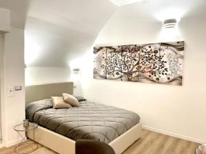 Gorgeous central open space Missori and Vetra subway