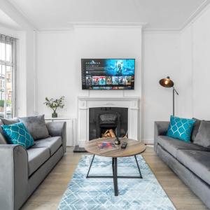 Stylish 3Bed House - Sleep 5 - Free On Street Parking - Smethwick - Wi-fi Netflix 11TH