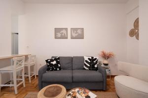 Cozy & Stylish 2BR Home Near Kallimarmaro