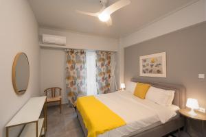 Elegant 2BR Apt Near Acropolis & Metro