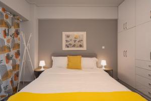 Elegant 2BR Apt Near Acropolis & Metro