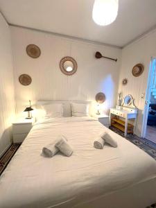 Villa paisible avec wifi, piscine et jardin