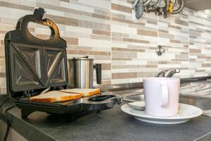 Milano Malpensa 2 min - Suite With Wifi, AC, Free Park